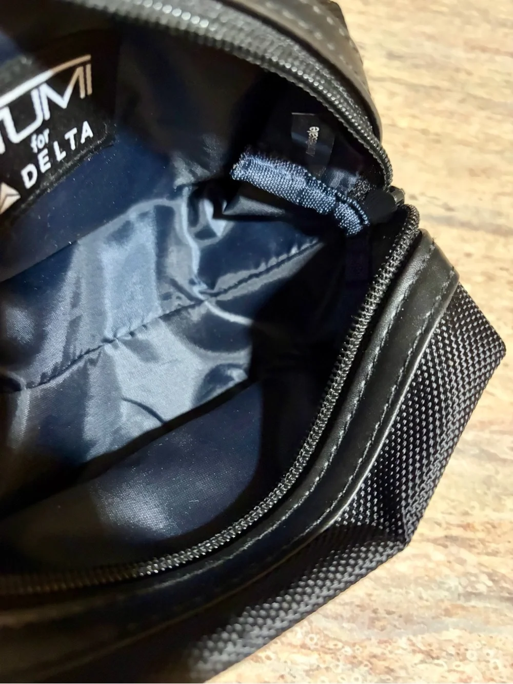 Tumi Black Textured Nylon Men's Toiletry Case